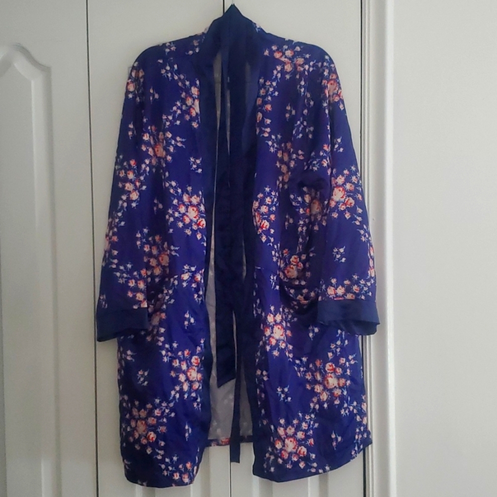 NWT Morgan Lane Robe - Silky Soft - L/XL